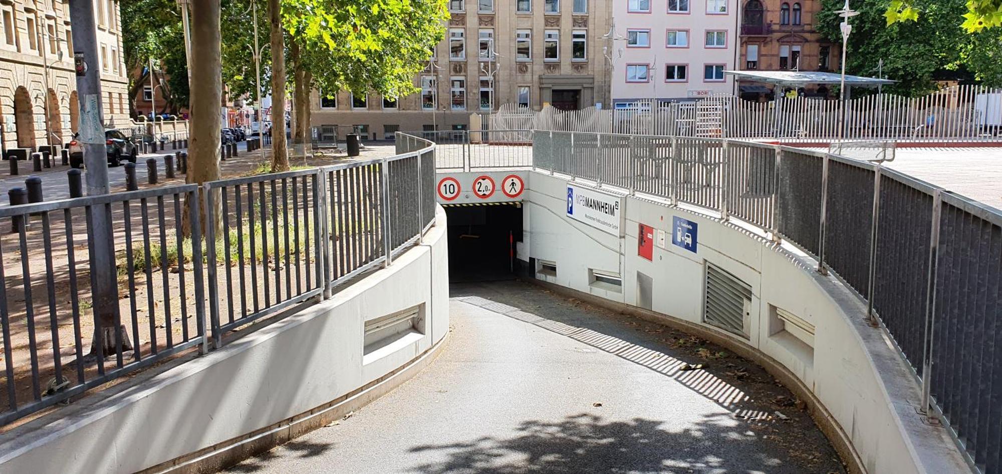 Helles Zimmer Mit Kingsize-Bett Mannheim Exterior photo