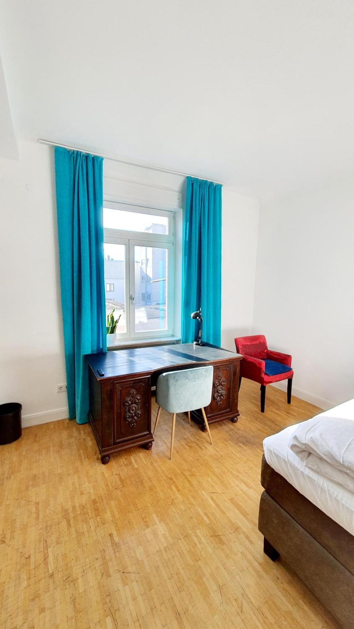 Helles Zimmer Mit Kingsize-Bett Mannheim Exterior photo